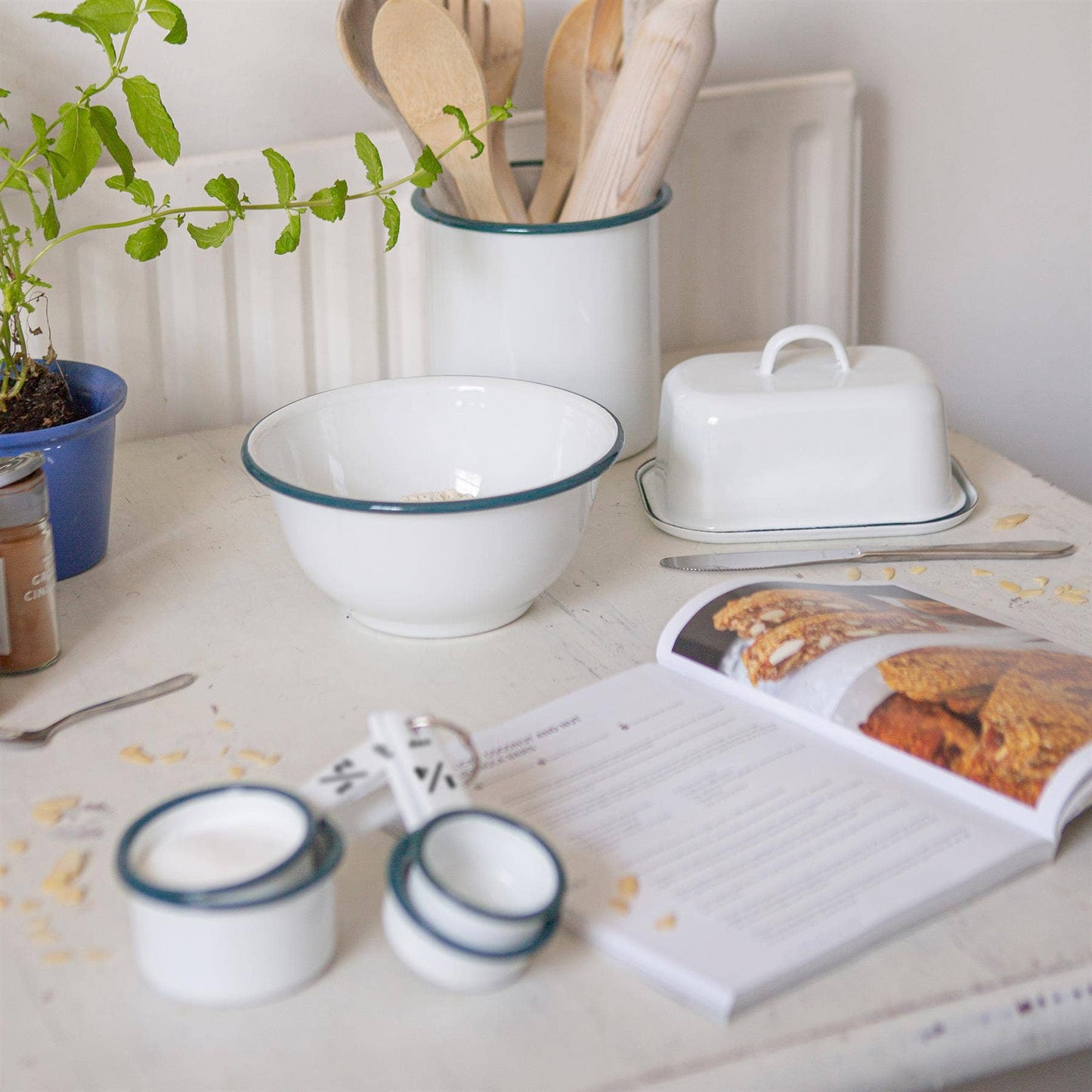 2pc White Enamel Mixing Bowl Set